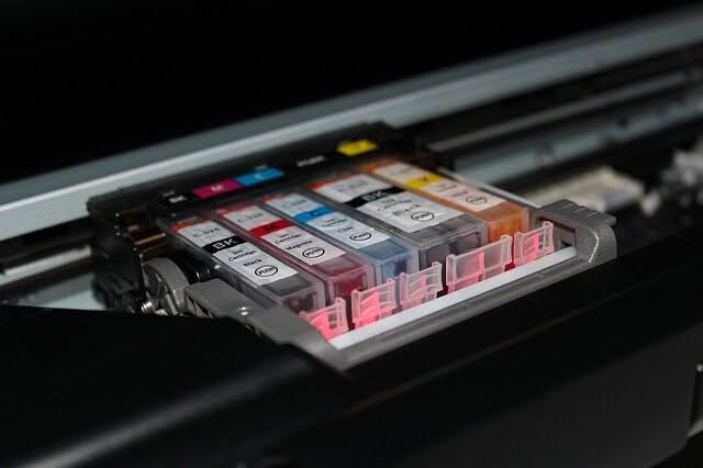 La procedura per smaltire toner stampanti