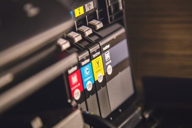 Come smaltire le cartucce di toner della stampante?